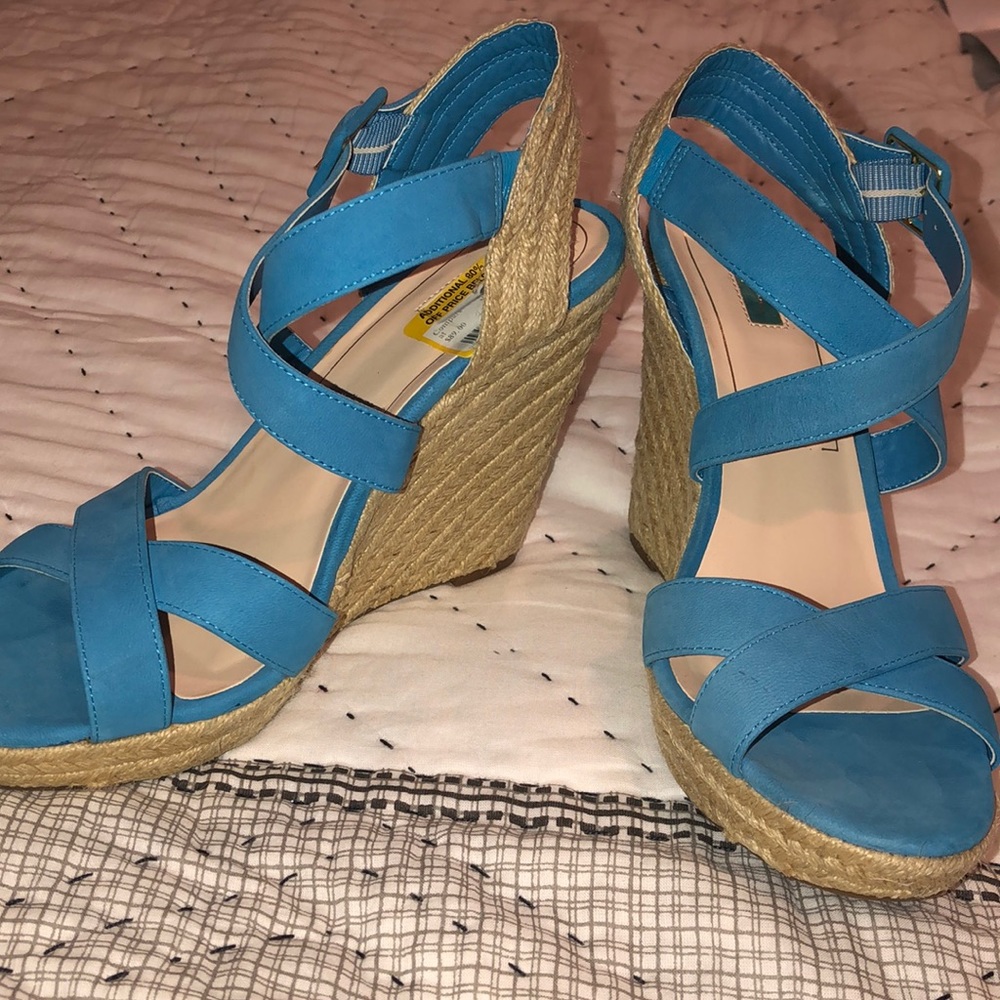 Jessica Simpson Wedges